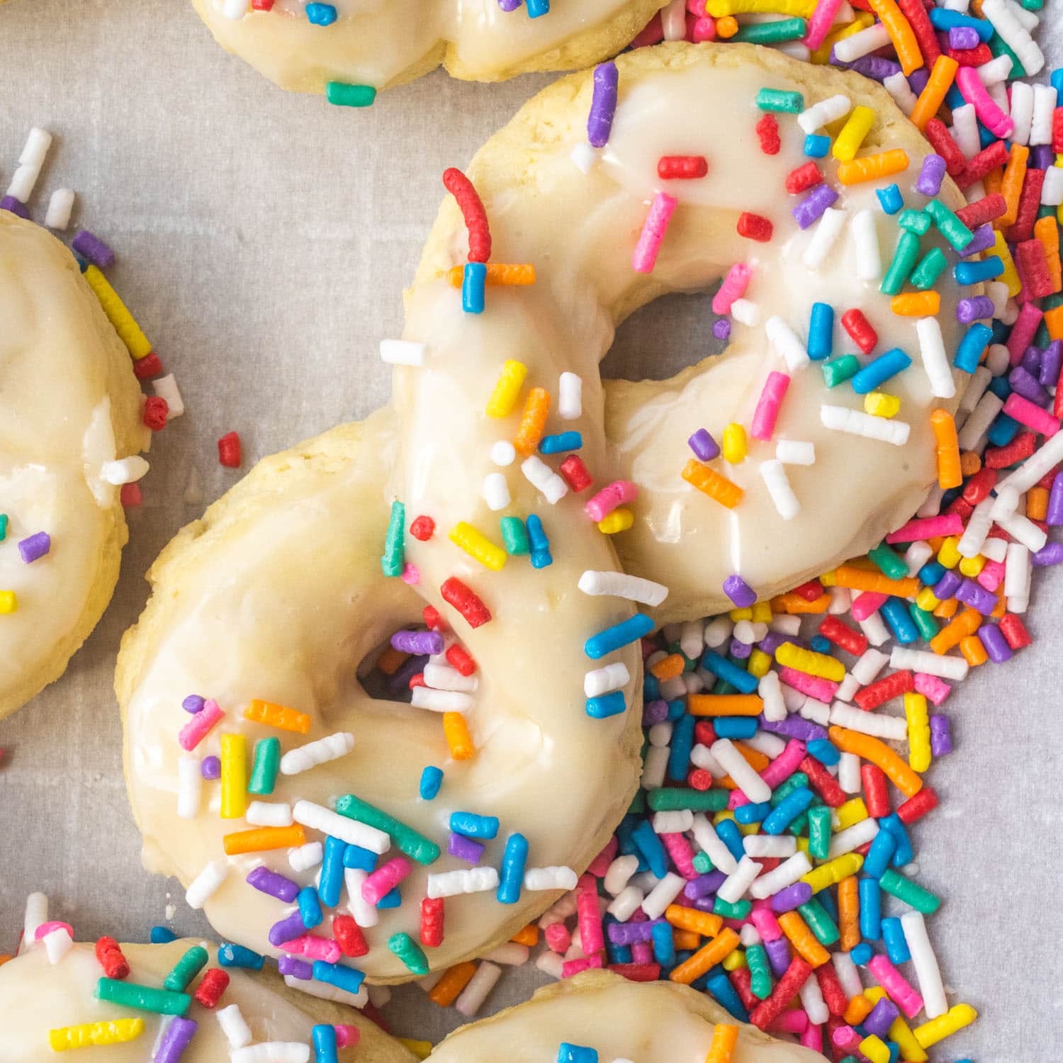 Quick Italian Anise Cookies: Festive Sprinkled Treats for Holidays & More